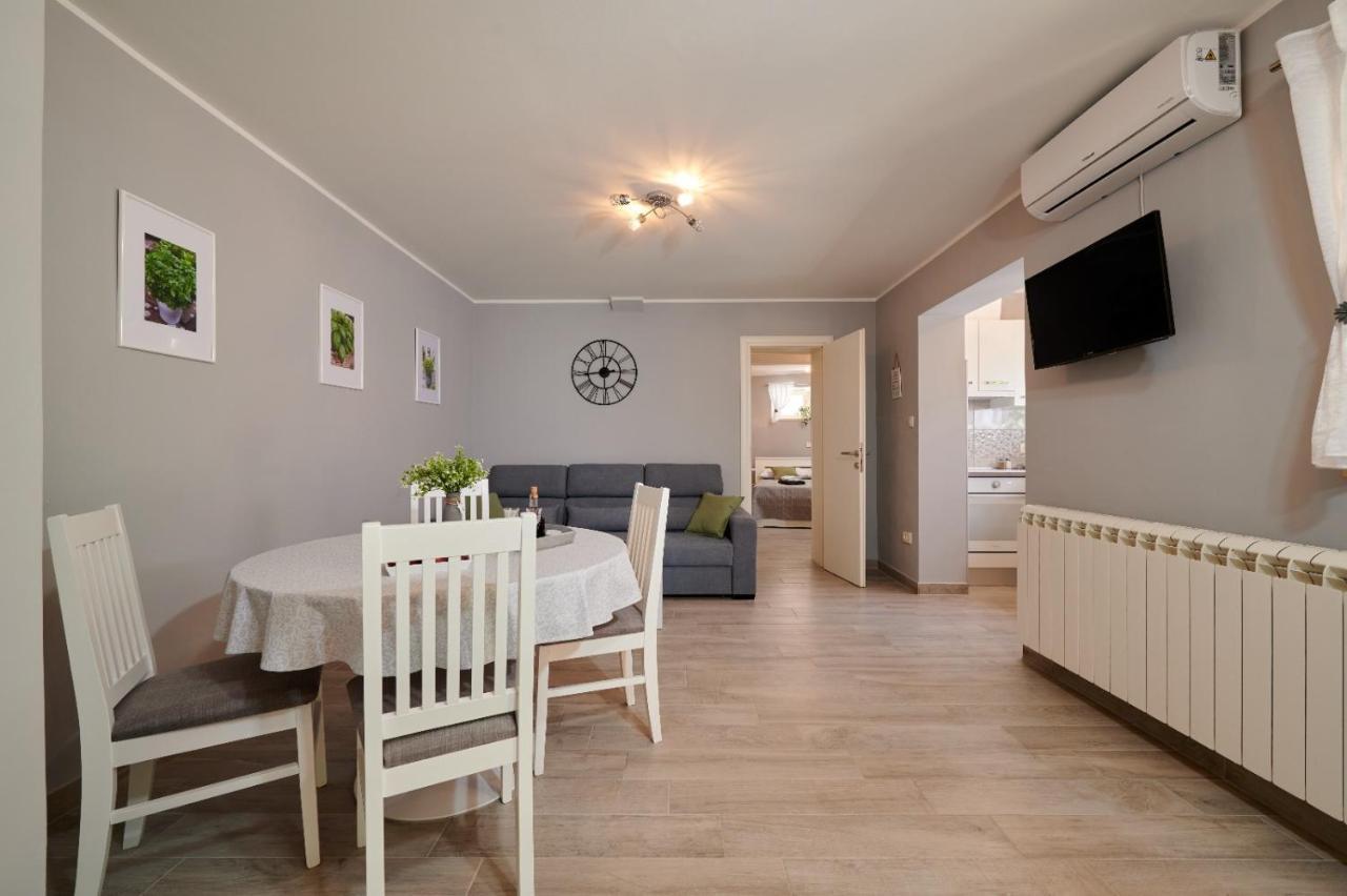Apartmani Oaza Trogir Exteriör bild