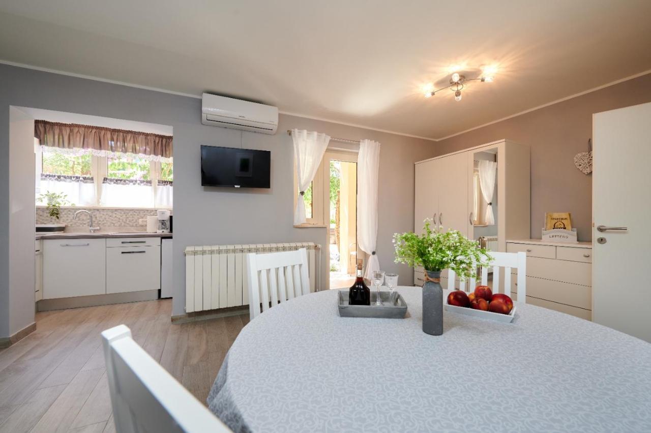 Apartmani Oaza Trogir Exteriör bild