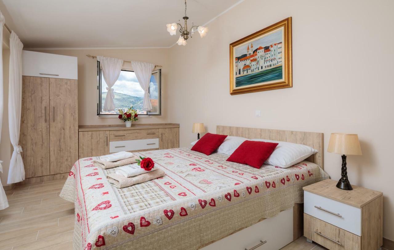 Apartmani Oaza Trogir Exteriör bild
