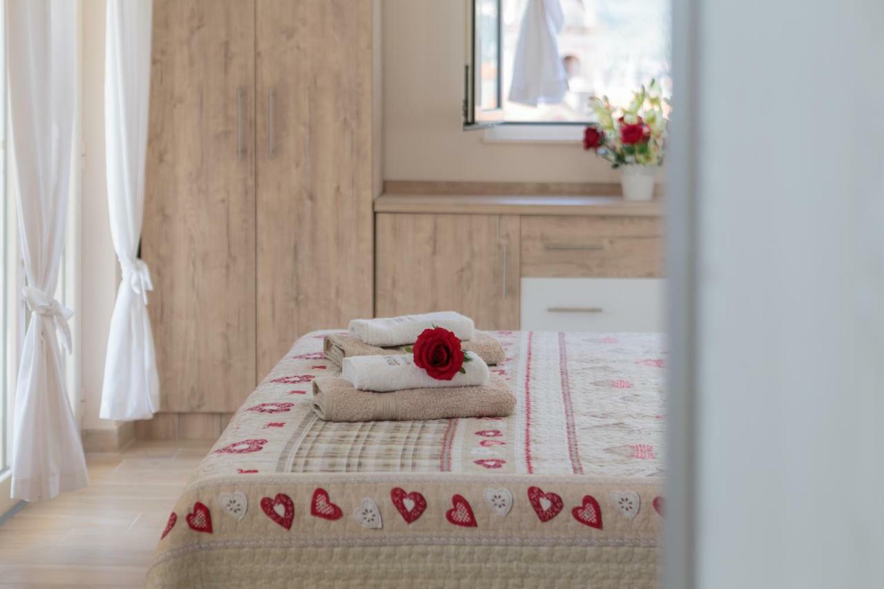 Apartmani Oaza Trogir Exteriör bild