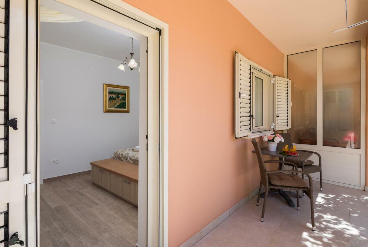 Apartmani Oaza Trogir Exteriör bild