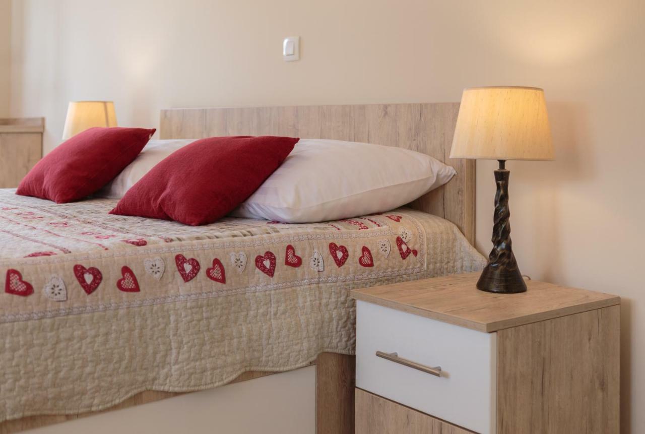 Apartmani Oaza Trogir Exteriör bild