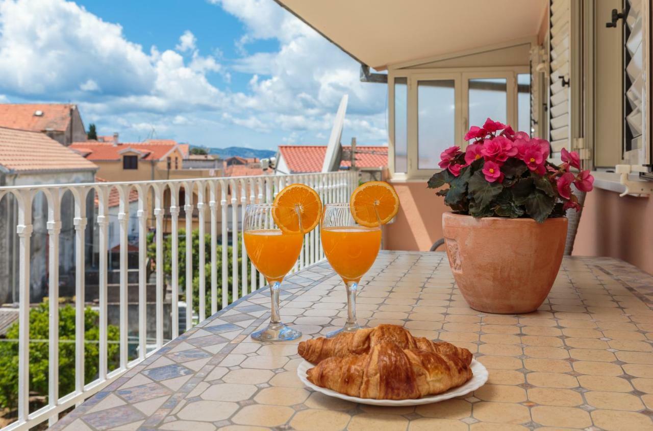 Apartmani Oaza Trogir Exteriör bild