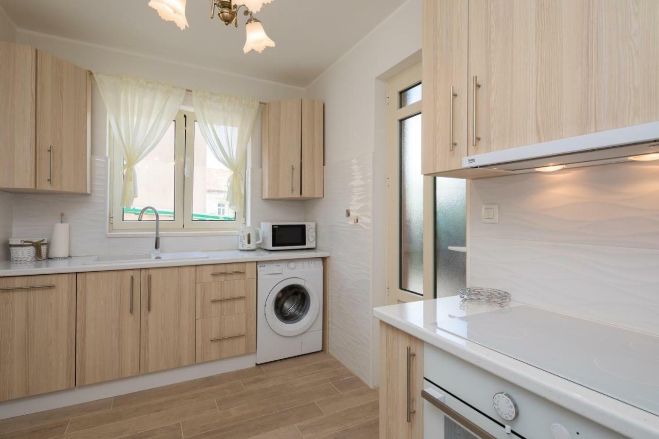 Apartmani Oaza Trogir Exteriör bild